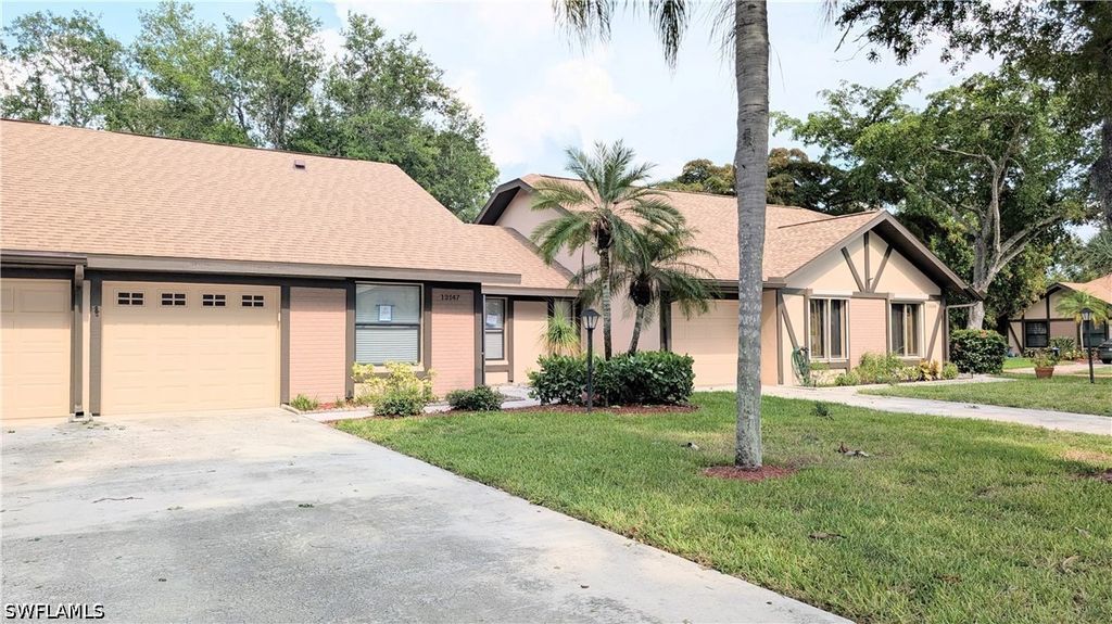 13147 Hampshire Ct, Fort Myers