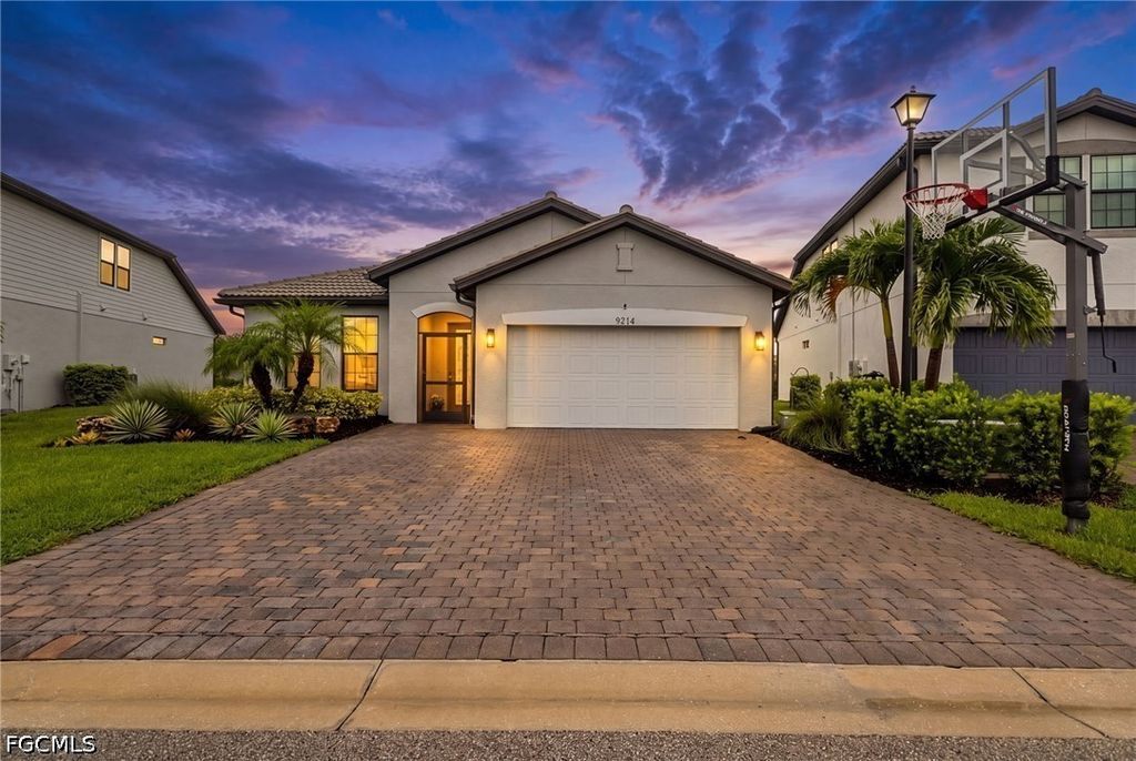 9214 Bexley Dr, FORT MYERS