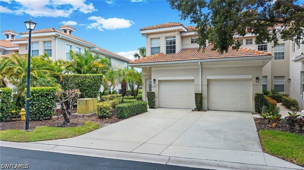 3059 Horizon Ln 1602, Naples