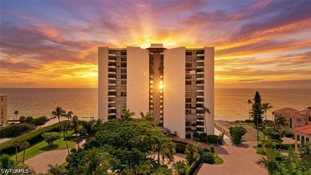 3951 Gulf Shore Blvd N 700, Naples