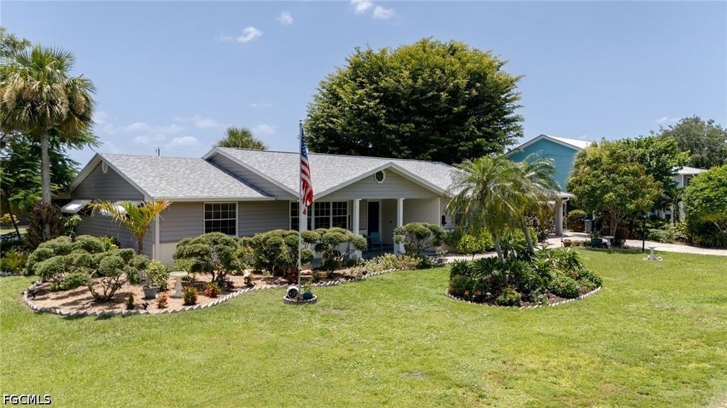 94 Gold Key Ct, North Fort Myers