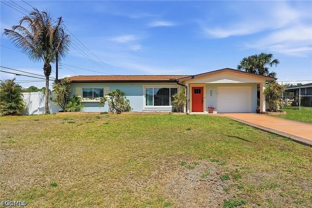 401 E Jasmine Rd, Lehigh Acres