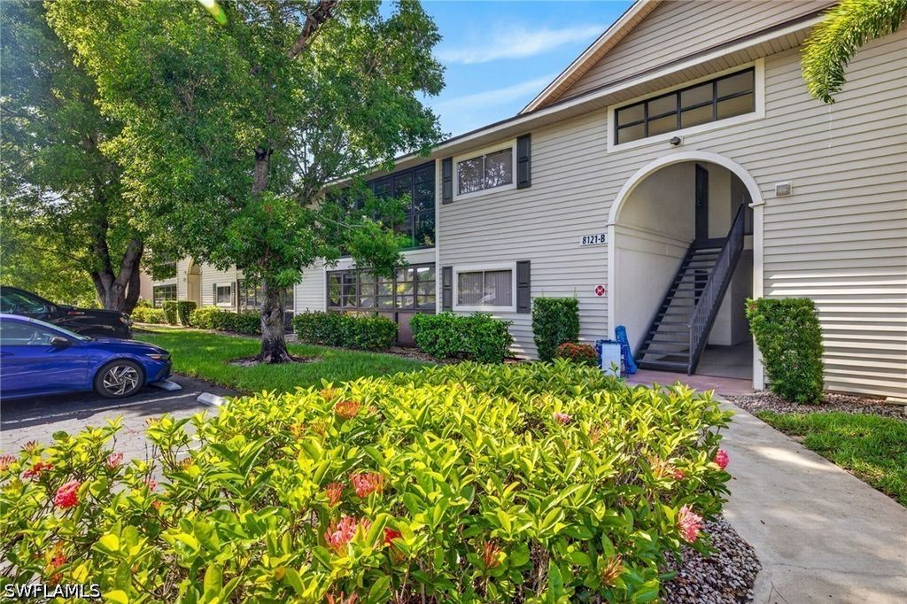 8121 S Woods Cir 9, FORT MYERS