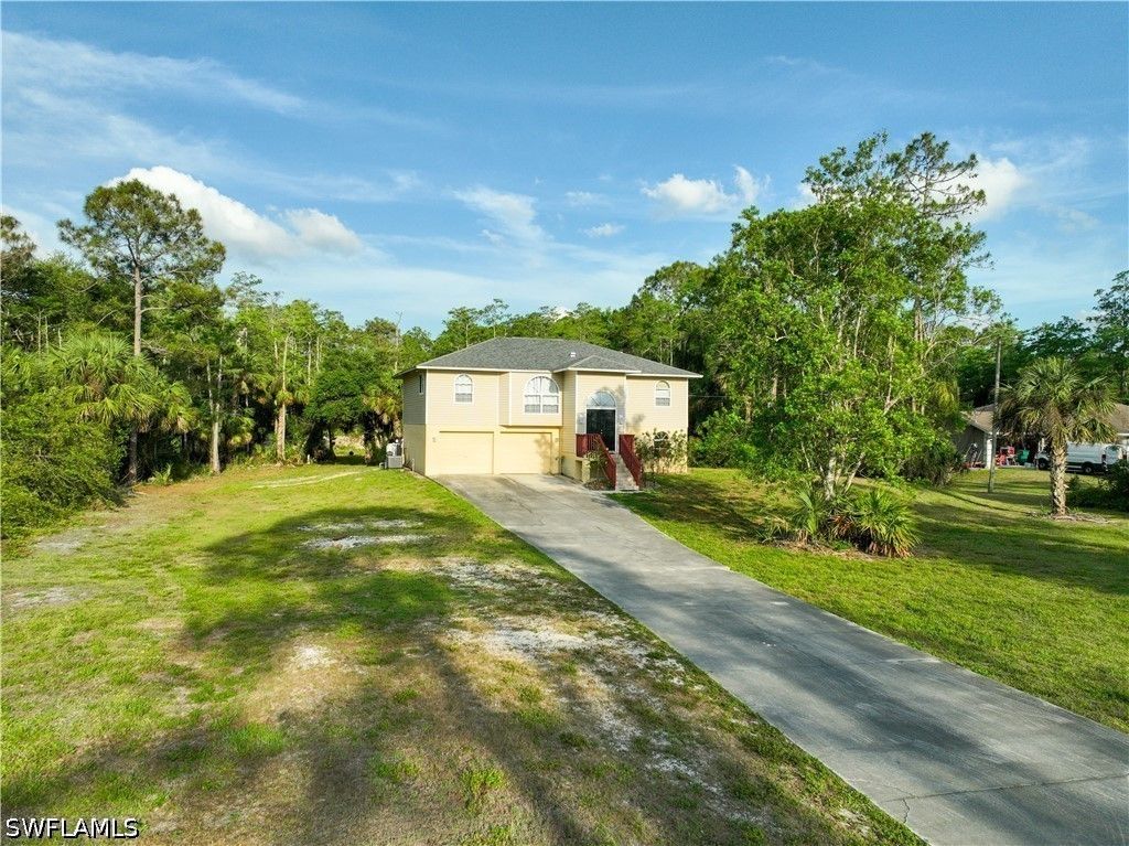 3110 4th St Nw, Naples