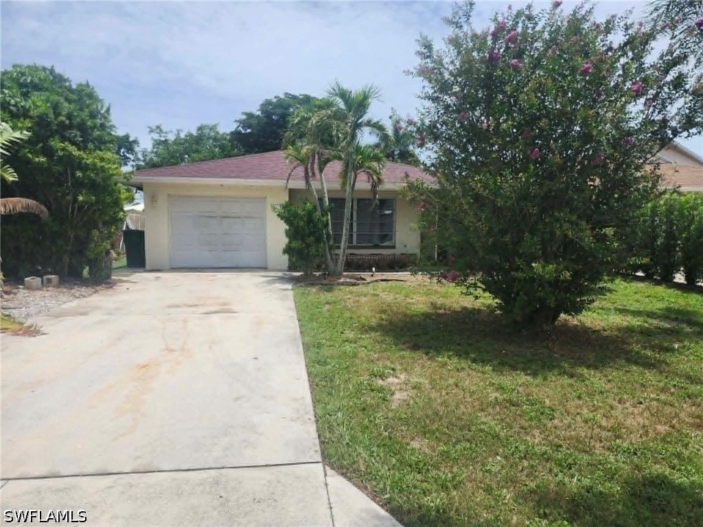 804 92nd Ave N, NAPLES