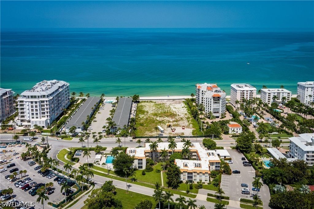 1100 Gulf Shore Blvd N 306, Naples