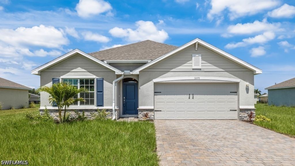 2308 Nw 5th St, Cape Coral