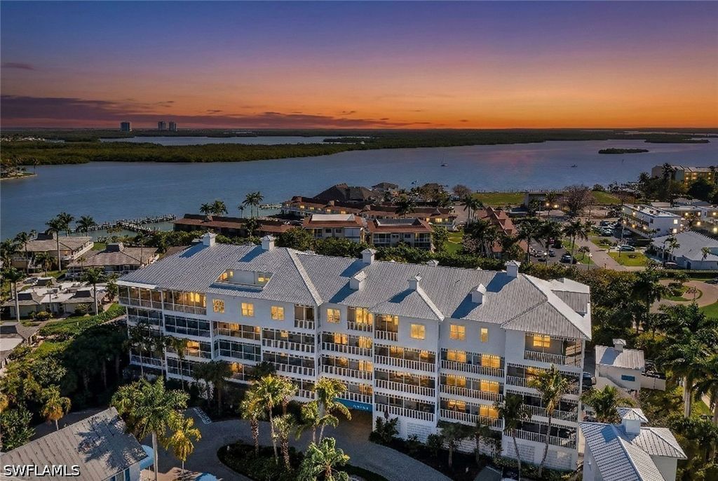 160 Palm St 5, Marco Island