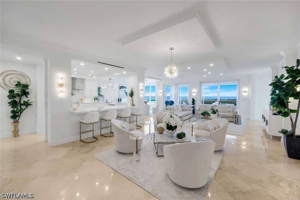 275 Indies Way 1503, Naples