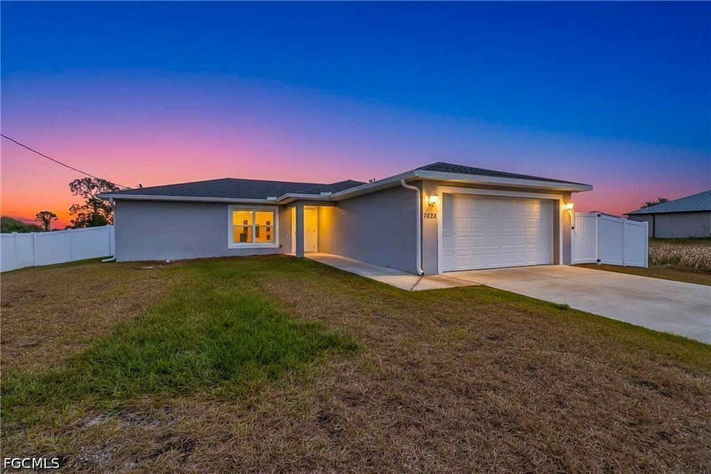 7024 Hero Cir, LABELLE