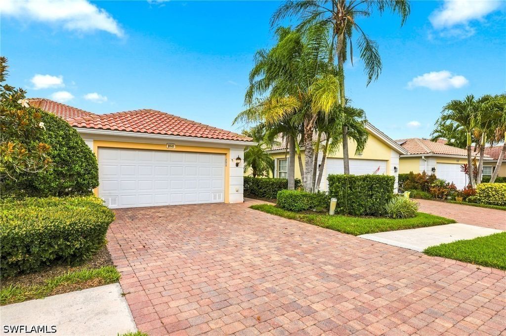 8141 Xenia Ln, NAPLES