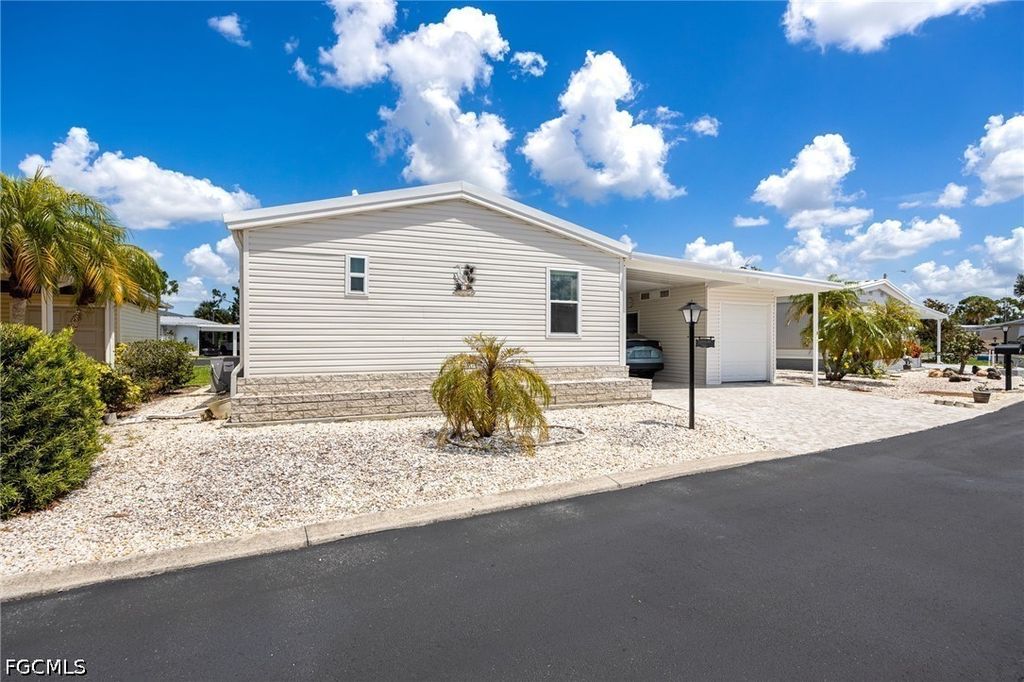 370 Nicklaus Blvd, North Fort Myers