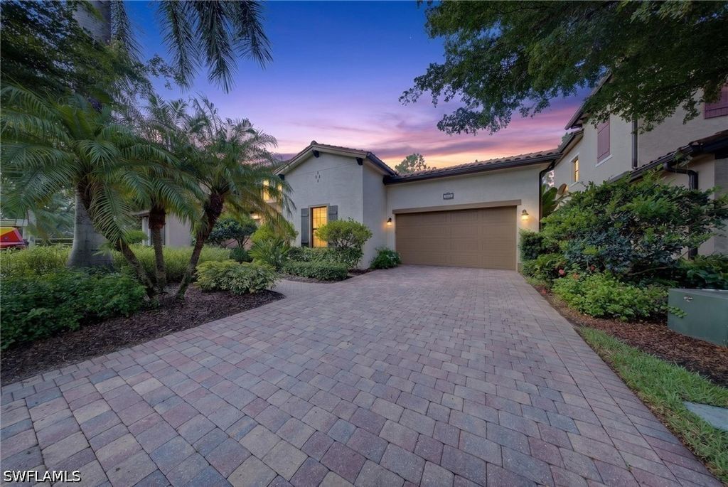 7890 Allende Ln, Naples