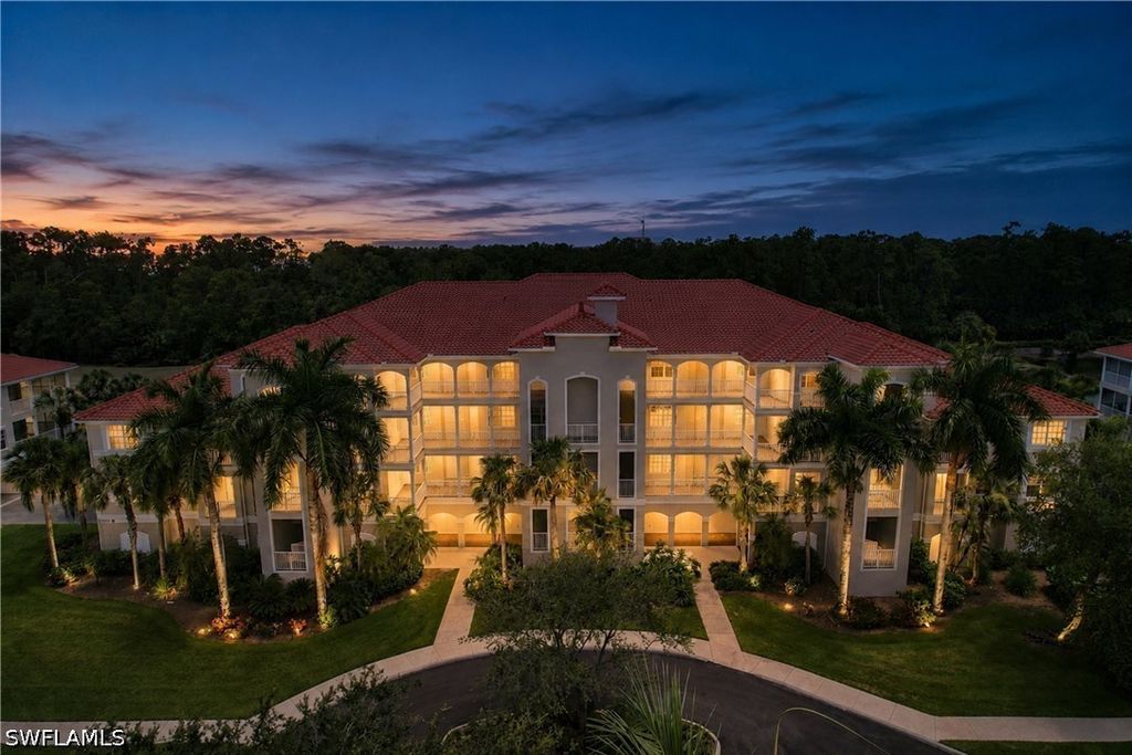4874 Hampshire Ct 303, Naples