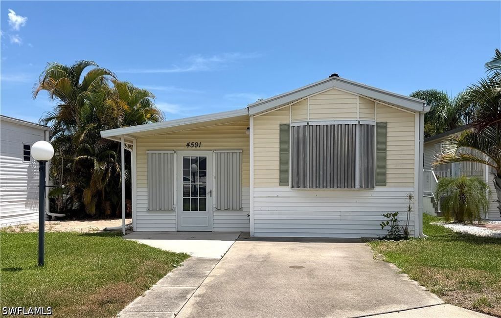 4591 Candlestick Ct E, Estero