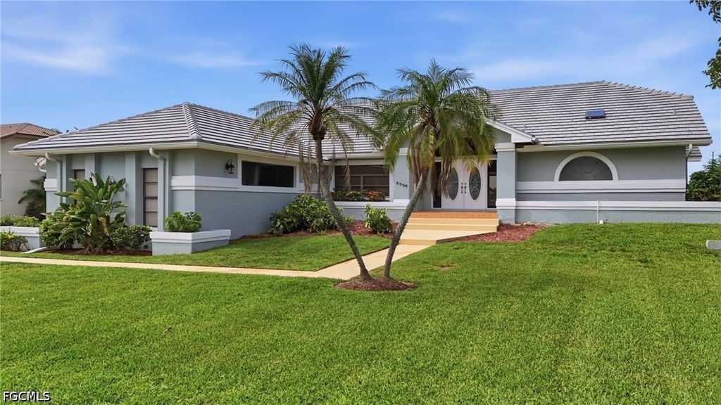 5350 Harborage Dr, Fort Myers