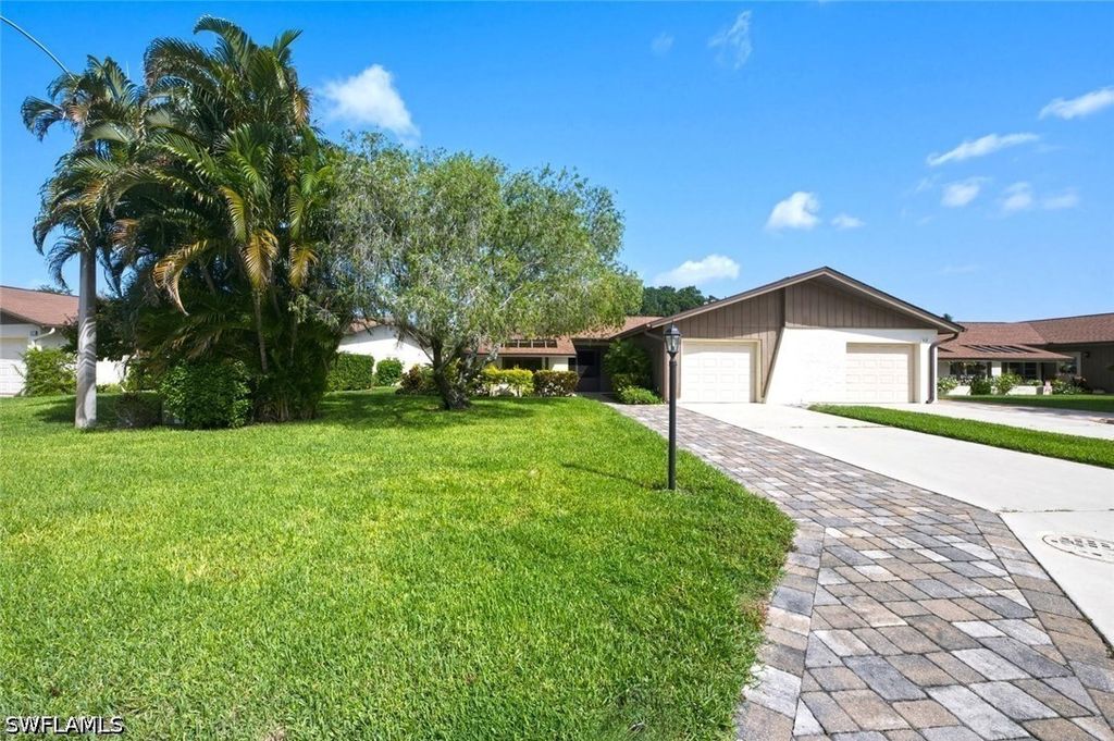 223 Charity Ct L5, Naples