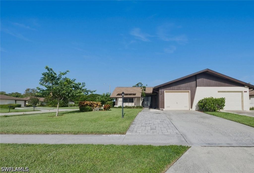 102 Round Key Cir G3, Naples