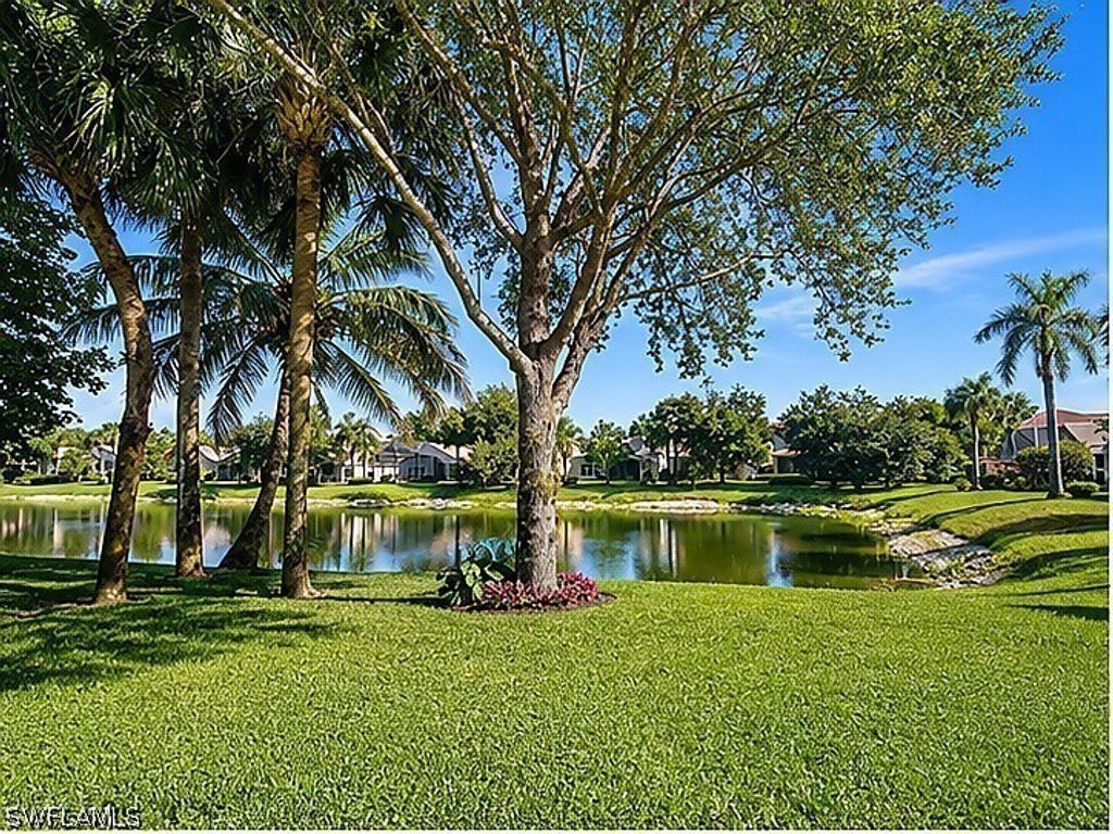 1654 Triangle Palm Ter, Naples