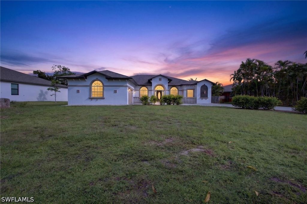 8044 San Carlos Blvd, Fort Myers