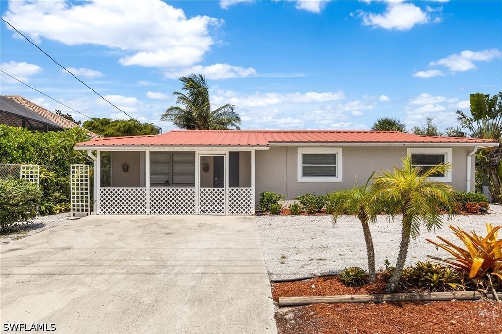 2191 Thomasson Dr, Naples