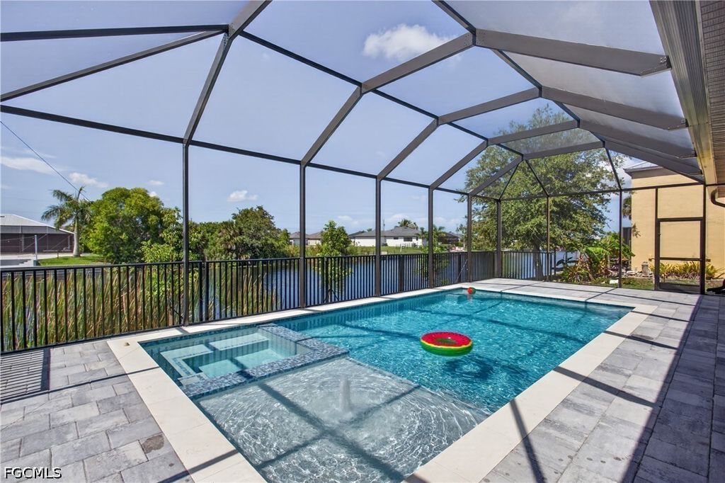 2836 Sw 1st Ter, Cape Coral