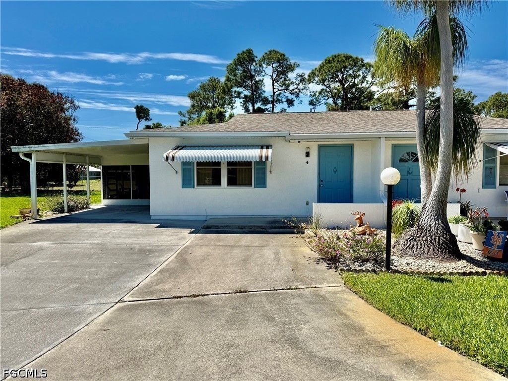 4 Desert Ash Ct, Lehigh Acres