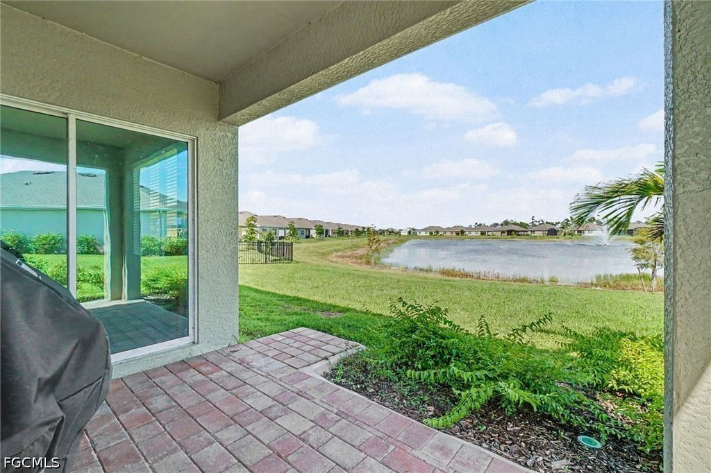20313 Camino Torcido Loop, North Fort Myers