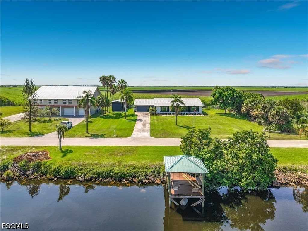 2795 River Rd, MOORE HAVEN