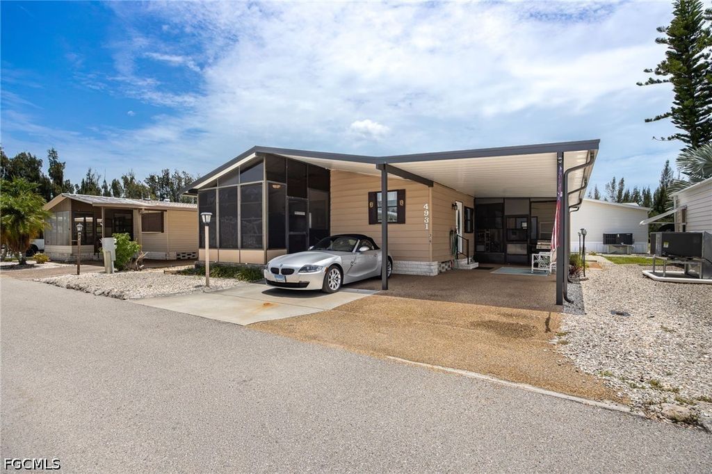 4931 Needle Fish Ln, St James City
