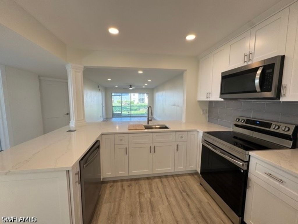 1344 Derbyshire Ct D-101, Naples