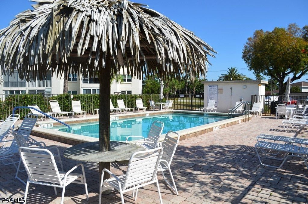 1624 Pine Valley Dr 118, FORT MYERS