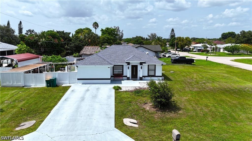 5225 23rd Ave Sw, Naples