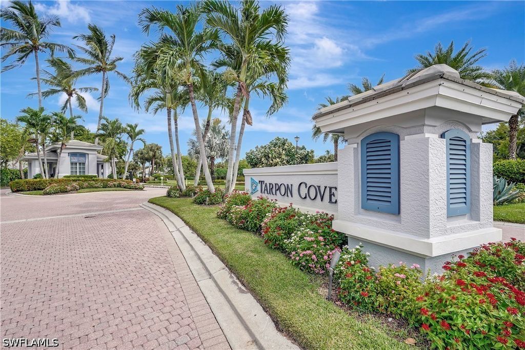 975 Tarpon Cove Dr 103, NAPLES