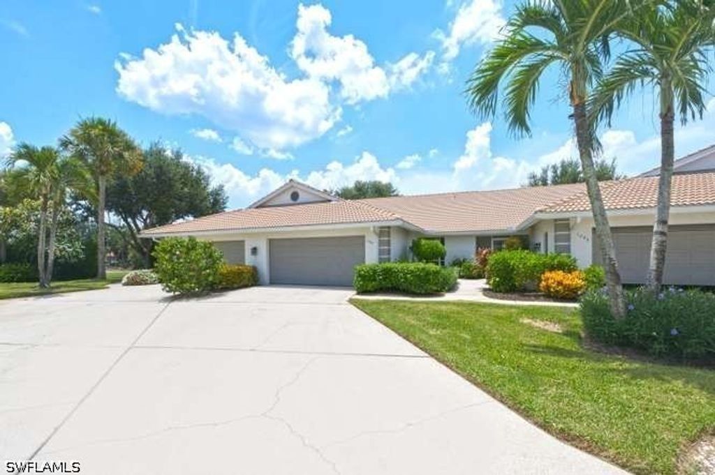 1040 Marblehead Dr N2, Naples