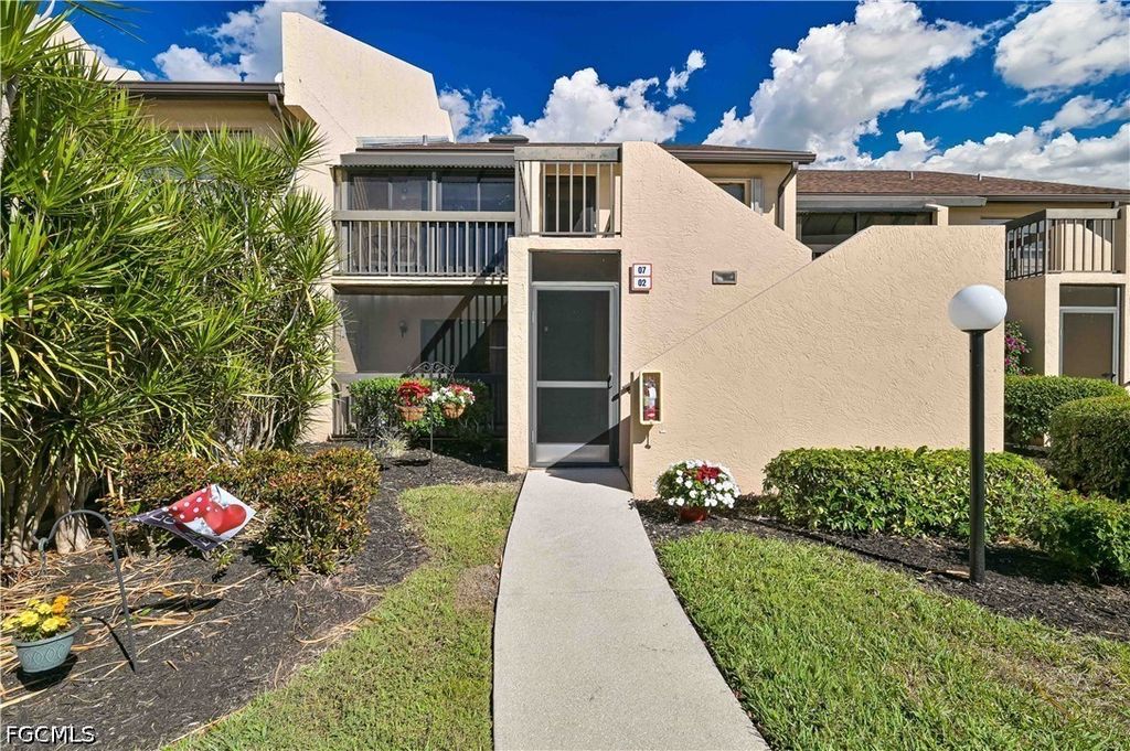 15488 Admiralty Cir 2, North Fort Myers