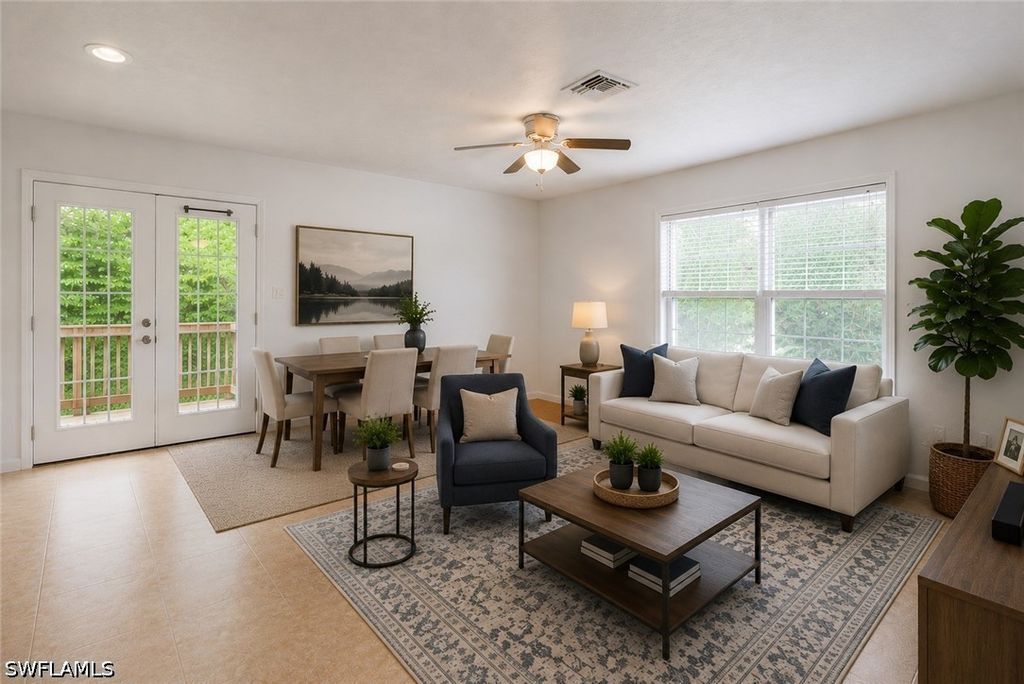 434 Leawood Cir, Naples