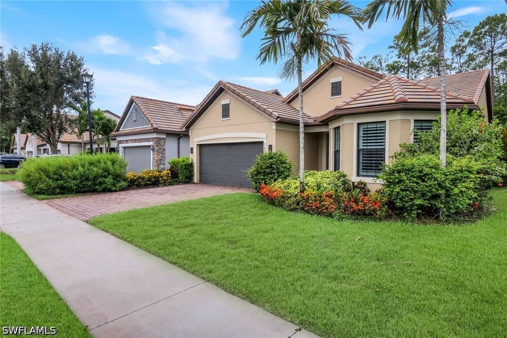 16367 Halberry Ln, Naples