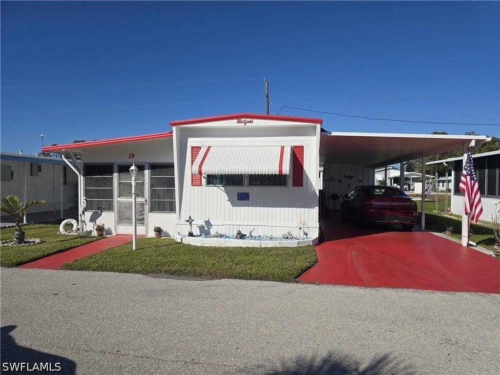 19 Moorhead Mnr, NAPLES