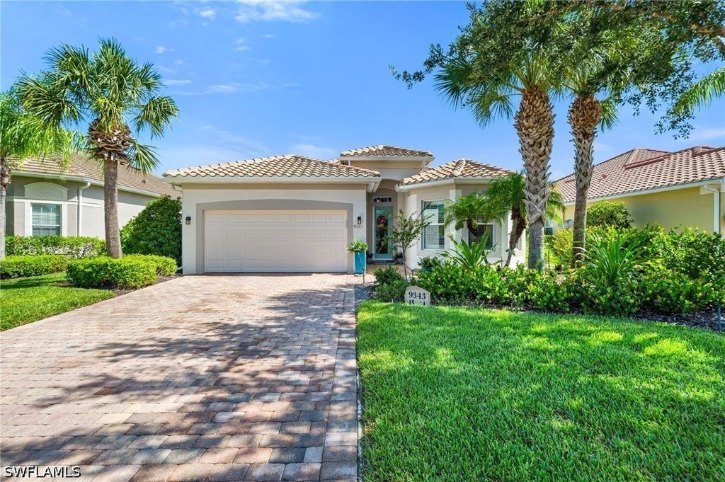9343 Fieldstone Ln, Naples