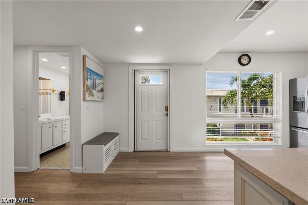 195 Peppermint Ln 2, NAPLES