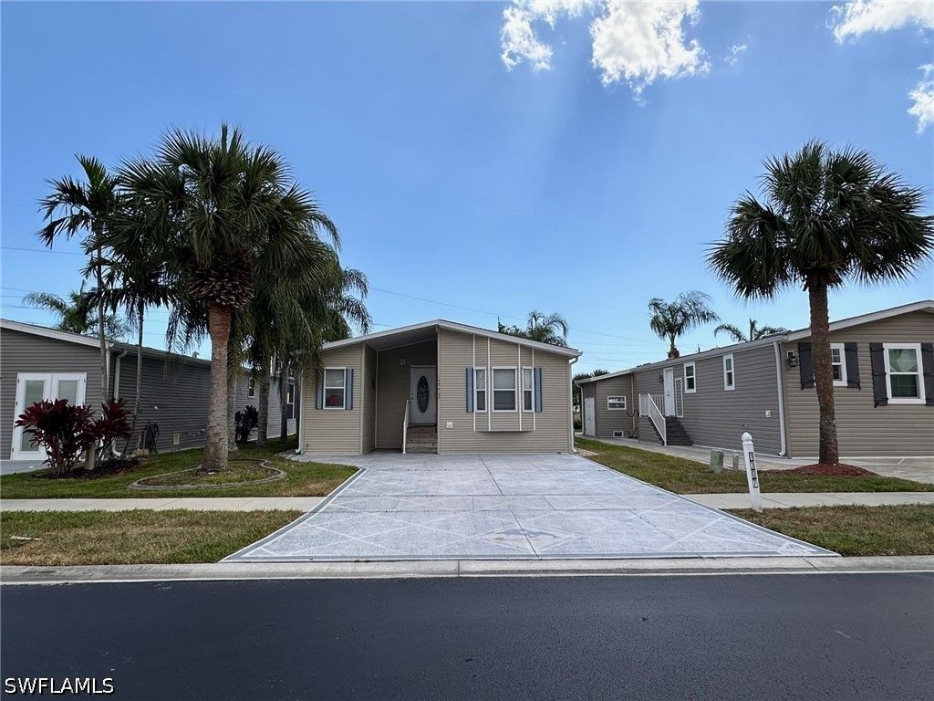 1307 Silver Lakes Blvd, Naples
