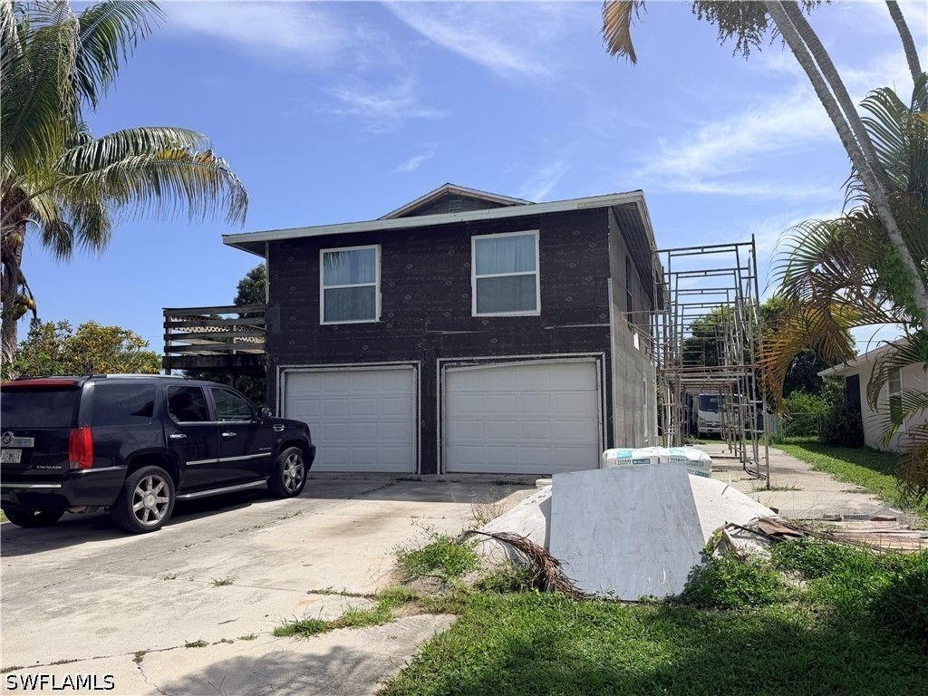 125 4th St, Naples