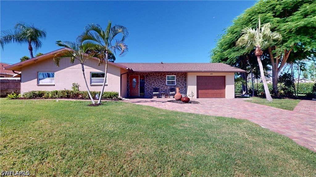 27514 Playa Del Rey Ln, Bonita Springs