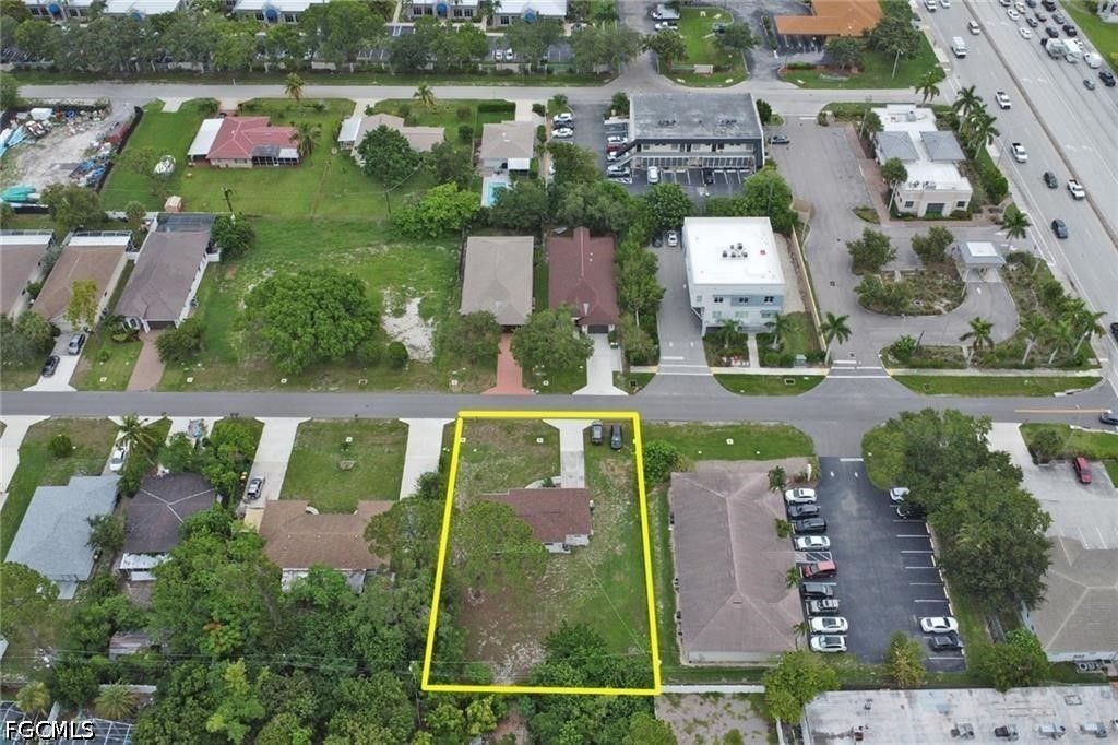 870 109th Ave N, NAPLES