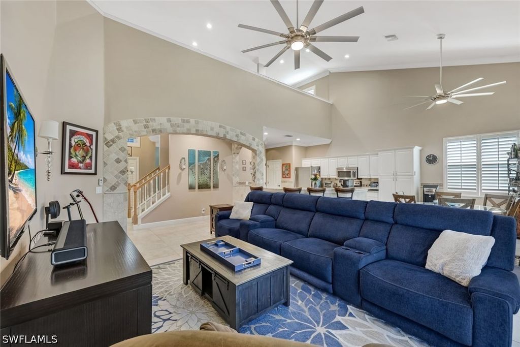 88 Burnt Pine Dr, Naples