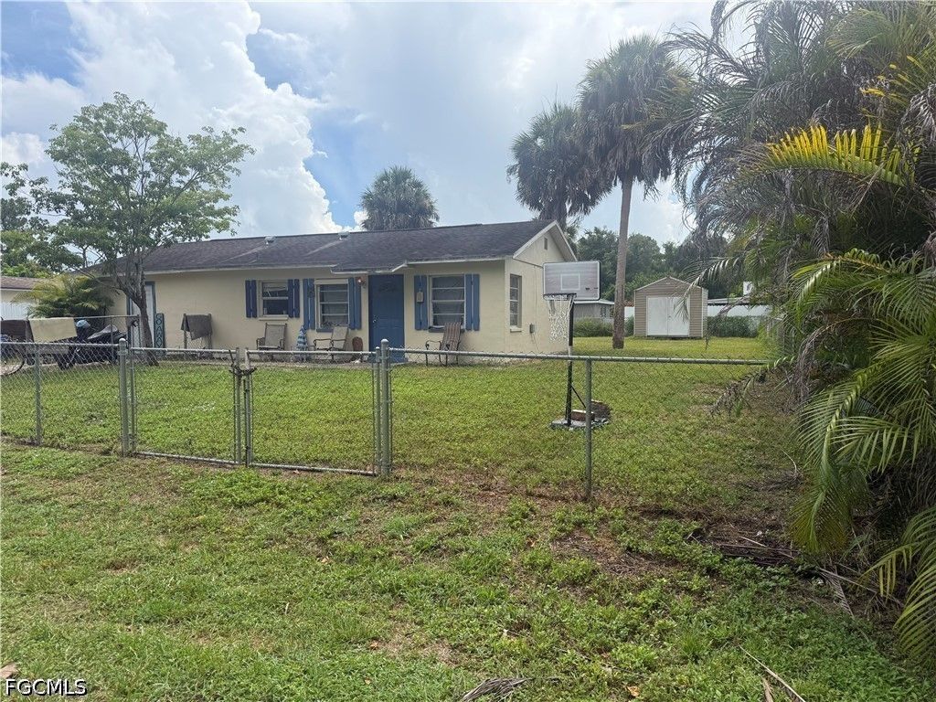 308 Vermont Way, Lehigh Acres