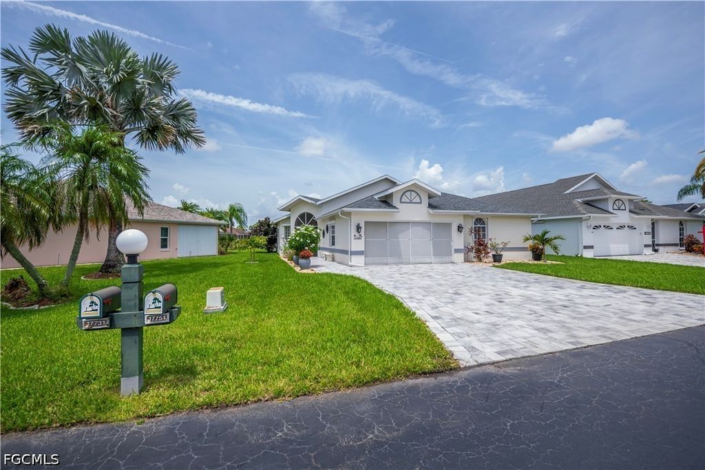 17751 Pineapple Palm Ct, North Fort Myers