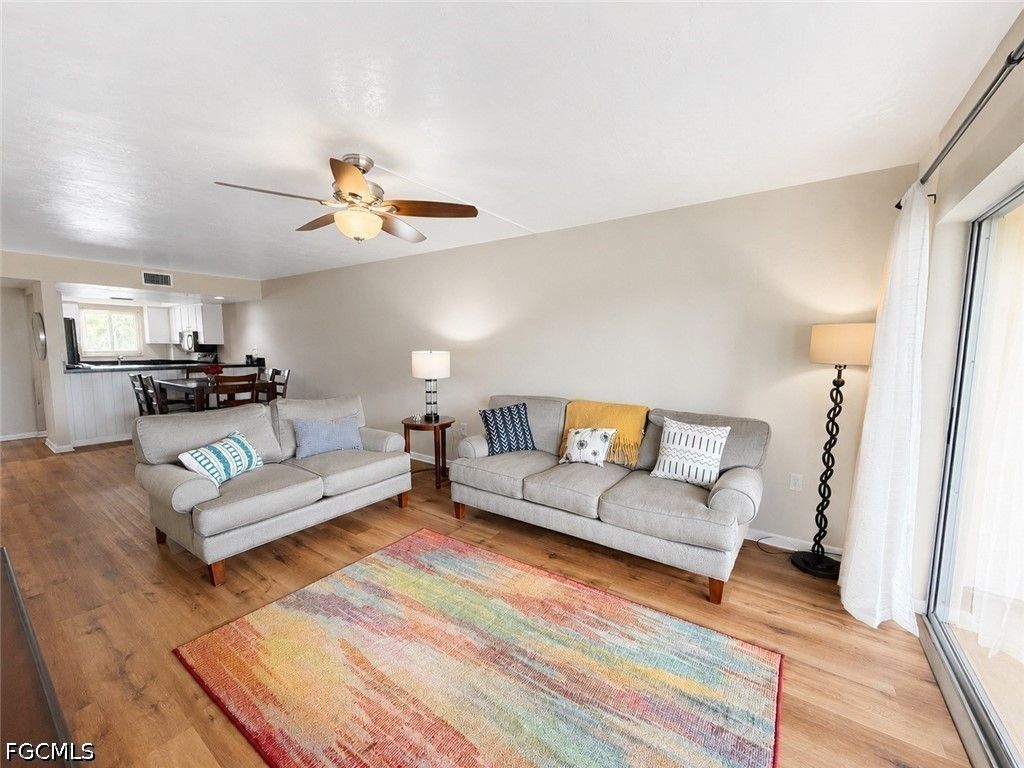 2079 Barkeley Ln 13, Fort Myers