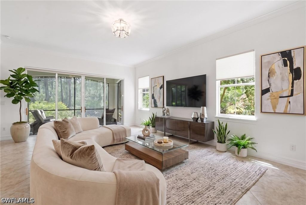 2886 Castillo Ct 101, Naples